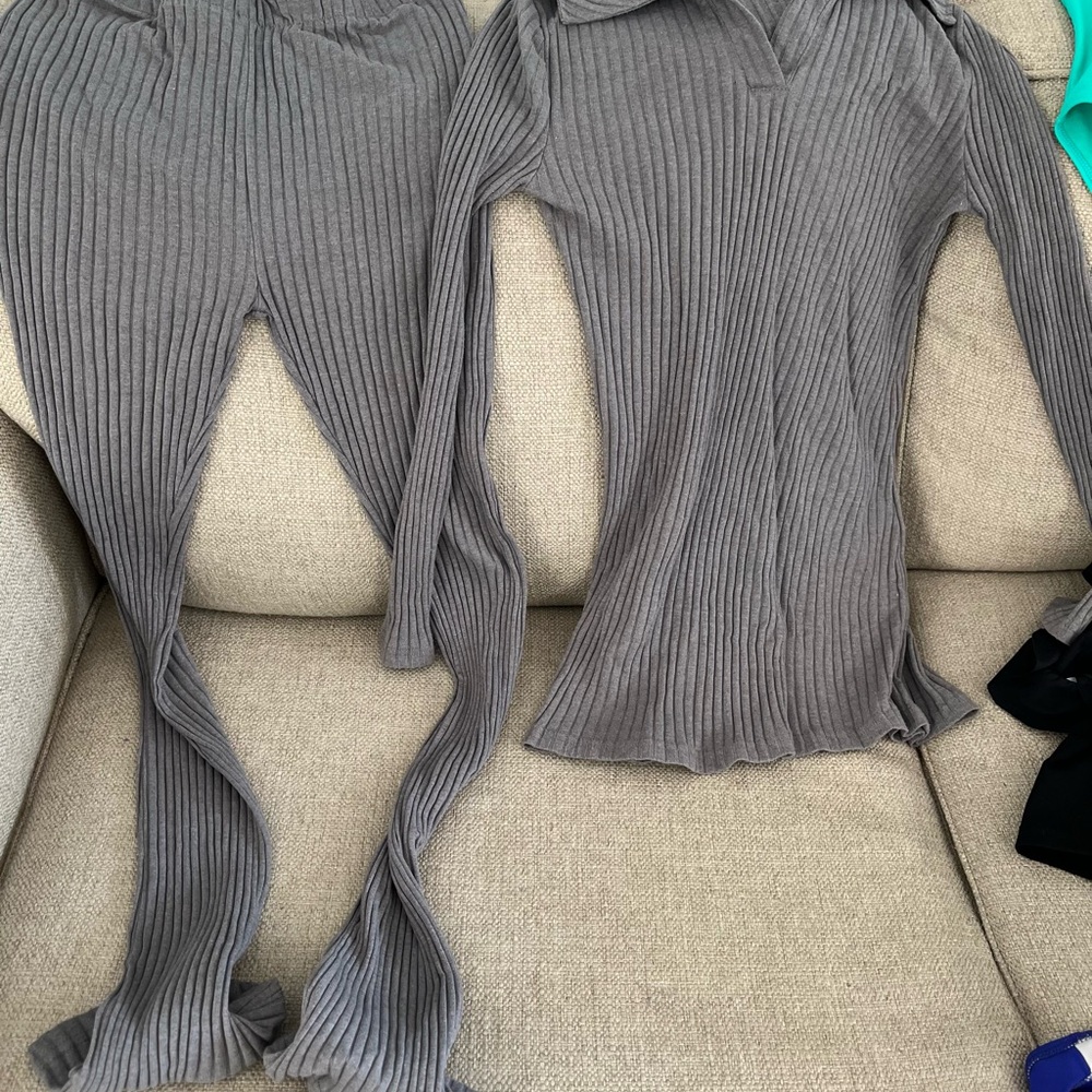 Ribbed Long Sleeve Sweater Top in Gray